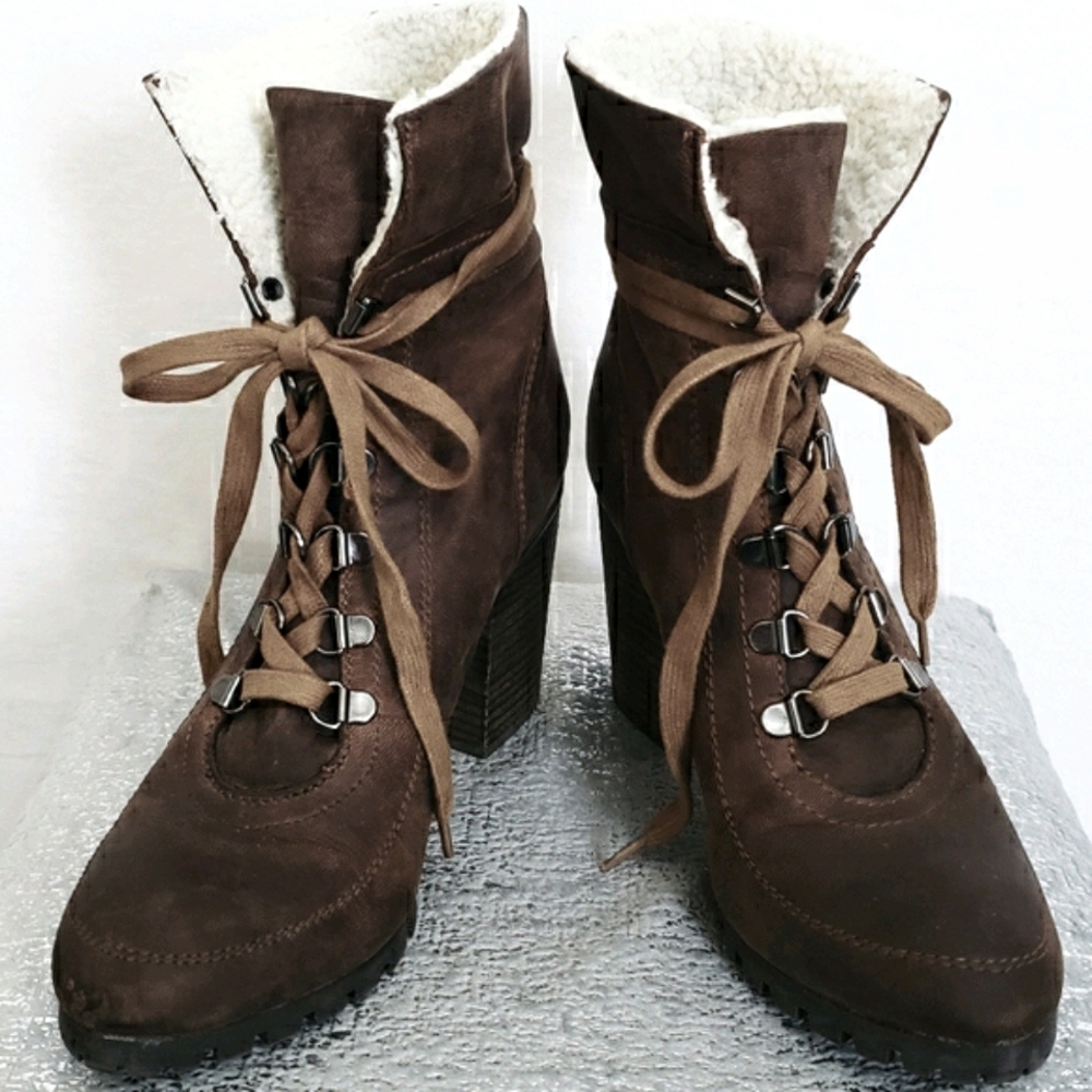 Nwob Steve Madden Gavina Brown Cognag Combat Bootie Heels